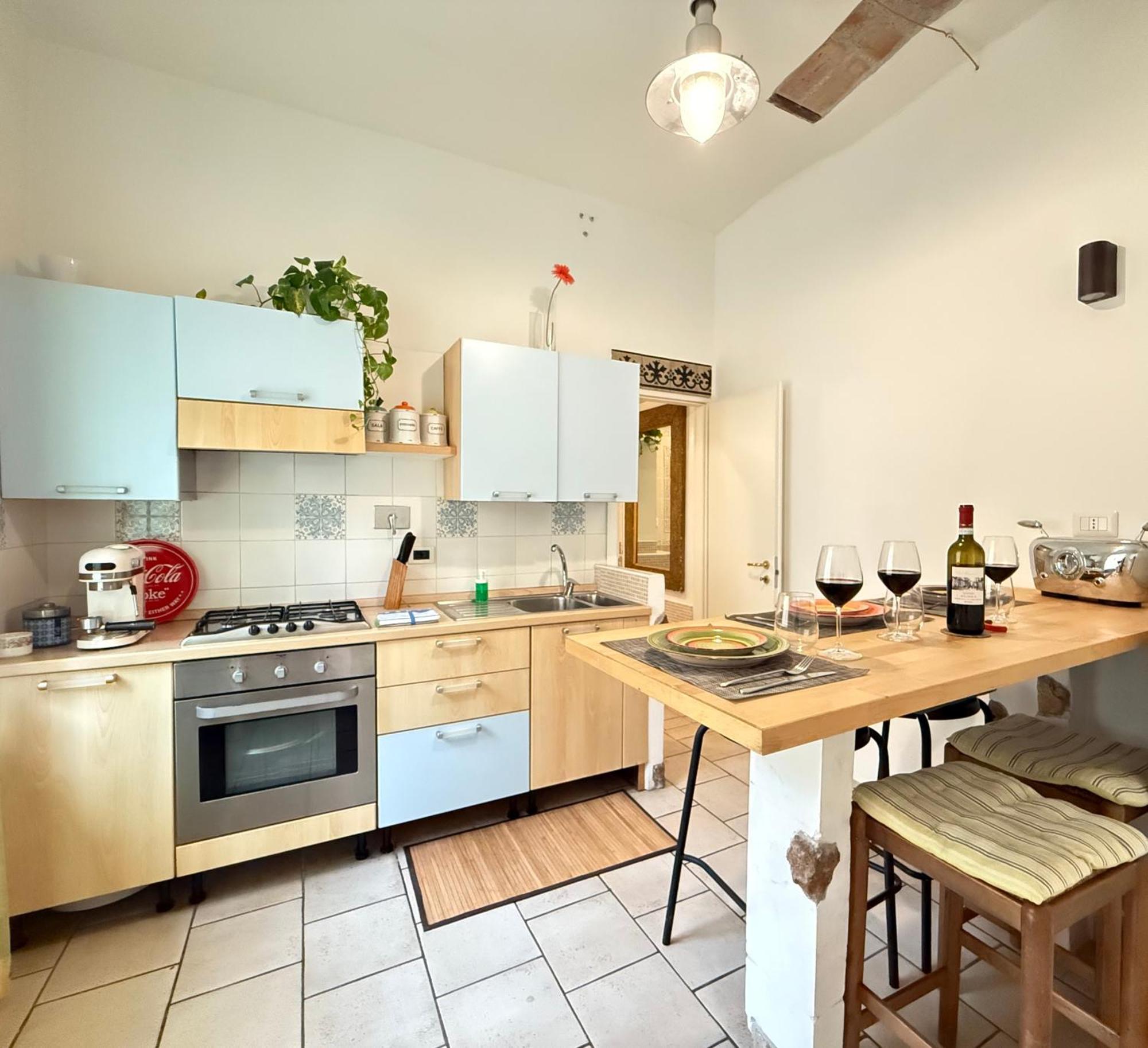 Apartment San Lorenzo , Near Termini Station D Rom